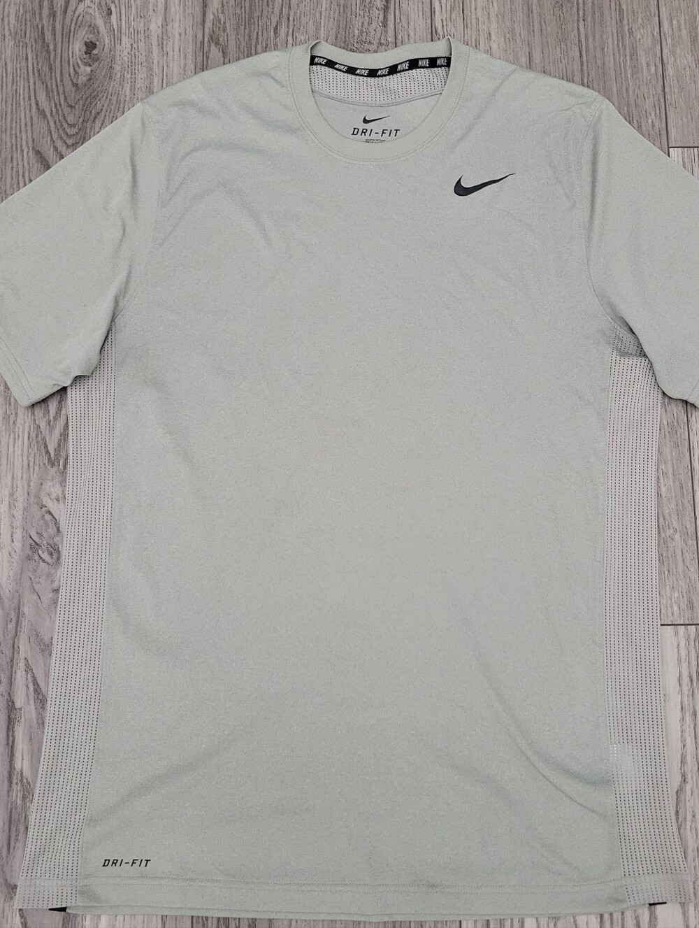 Nike Light Gray Dri-FIT Short Sleeve Athletic Tee